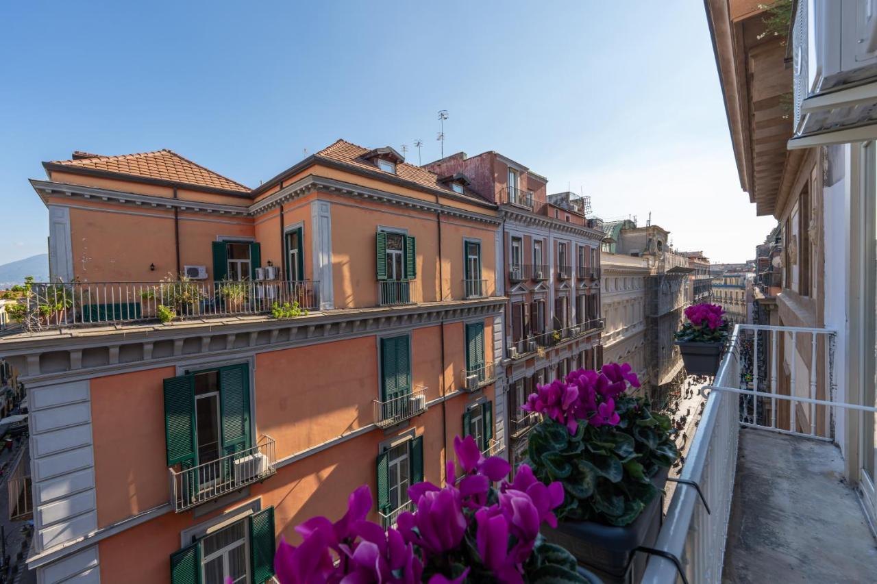 Teatro Toledo 272 Bed & Breakfast Napoli Eksteriør bilde
