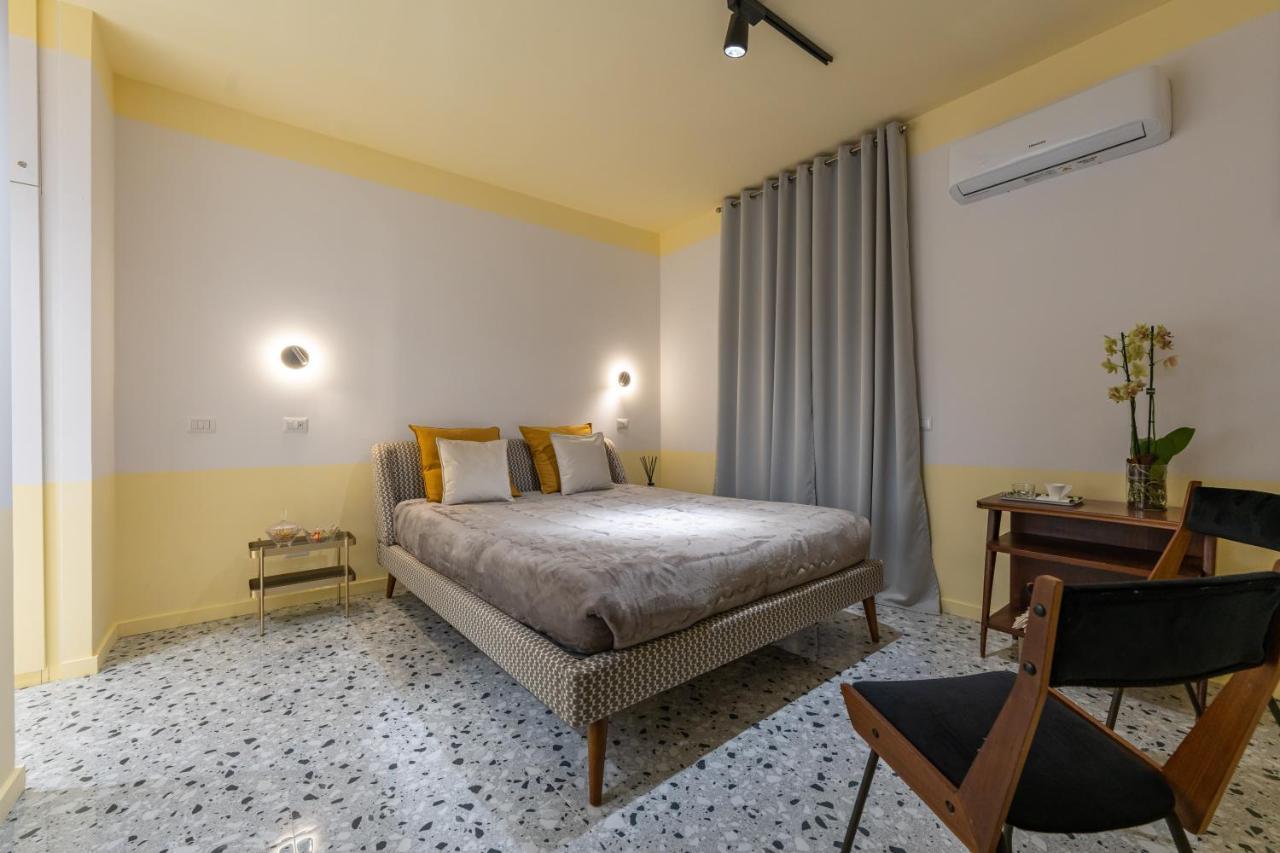 Teatro Toledo 272 Bed & Breakfast Napoli Eksteriør bilde